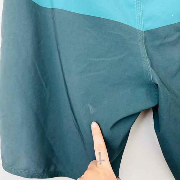 Quicksilver Blue Striped Board Shorts Men’s Size 38 - Picture 6 of 10